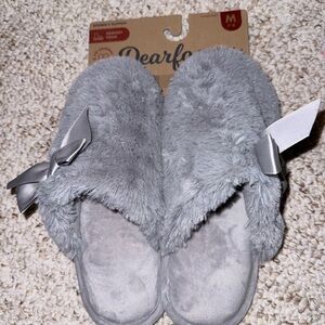 Dearfoams Women's Plush Gray Slippers with Bow